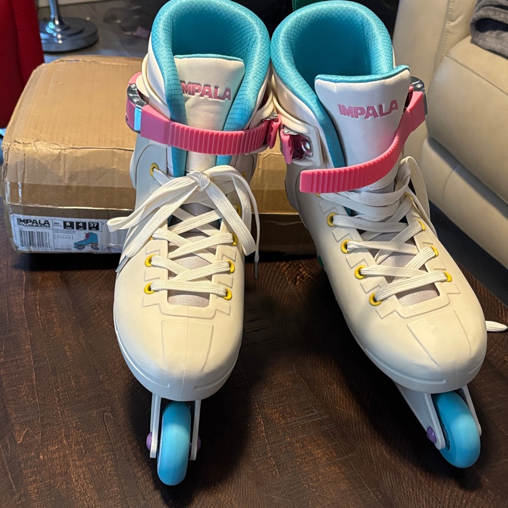 Impala Women's Cream and Pink Roller Skates